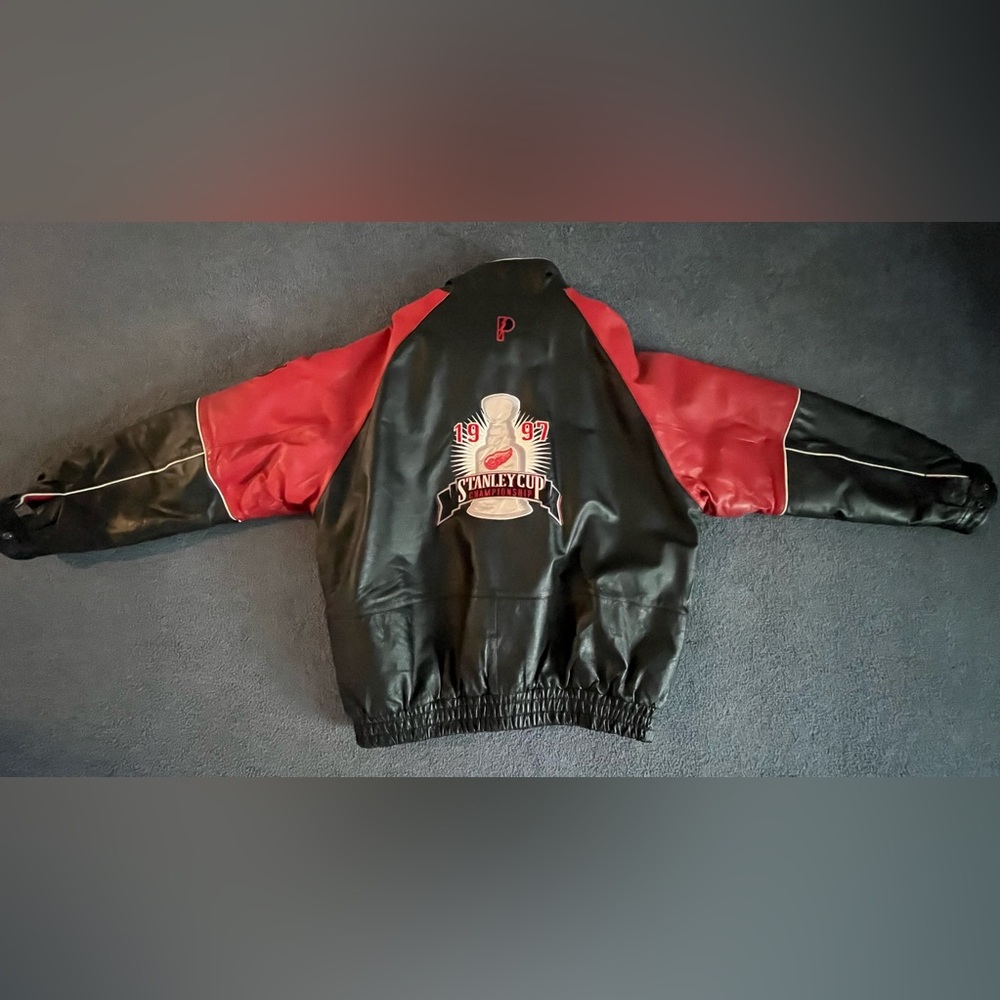 Vintage leather 1997 Red Wings Stanley Cup XXL jacket